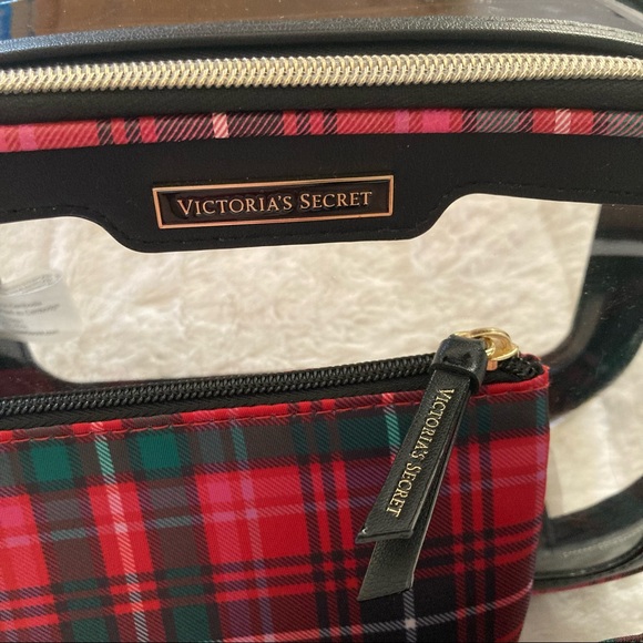 Victoria’s Secret 3 piece Makeup Bag Set - Picture 5 of 7